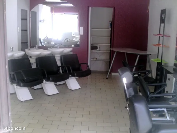 Local salon de coiffure 28m²