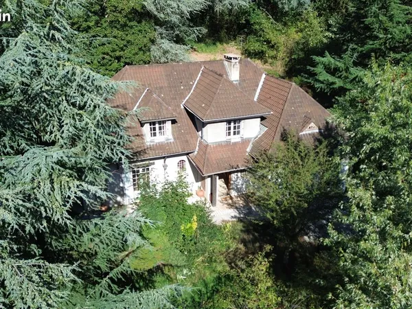Maison 7 pièces 223 m²