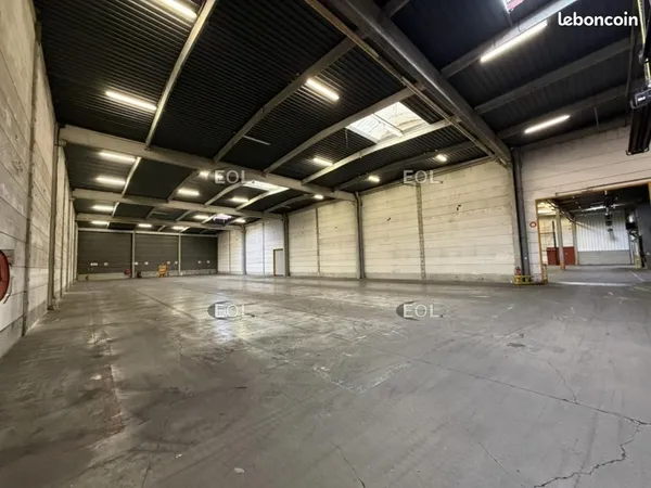 Local logistique 10 391 m²