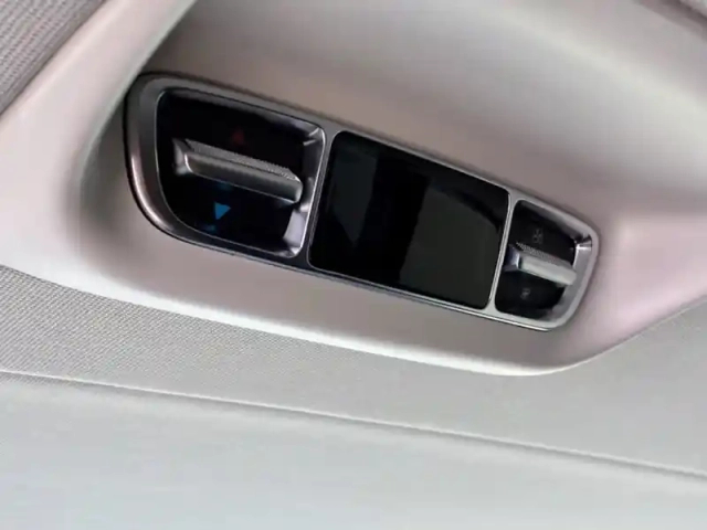 Mercedes Classe V 300 long 204ch 7 places 90kwh — photo 30