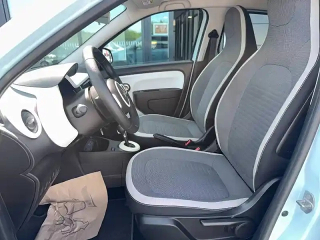 Renault Twingo iii e-tech — photo 10