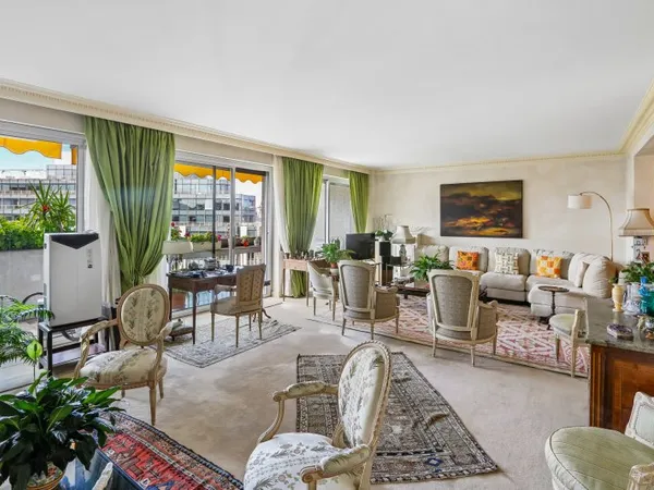Appartement 5 pièces 154 m²