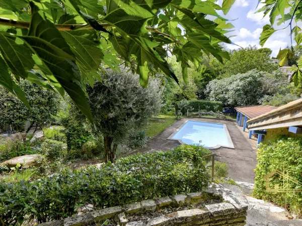 Maison 6 pièces 160 m²