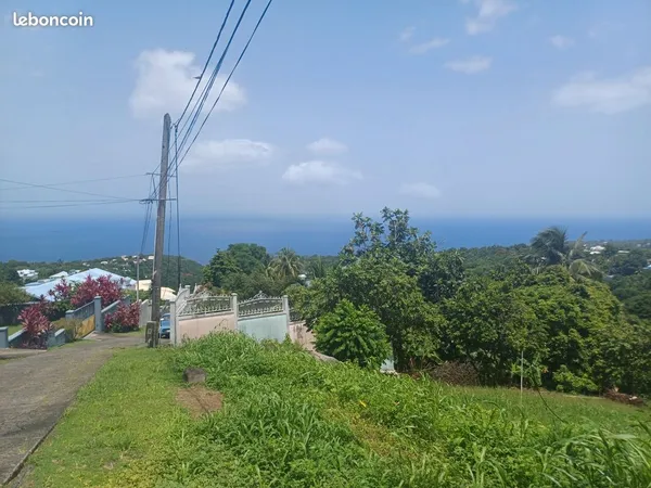 Terrain 1 056 m² Baillif