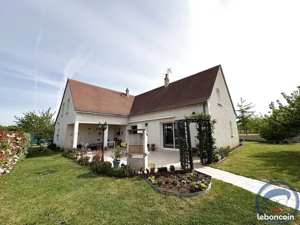 Maison 9 pièces 246 m²