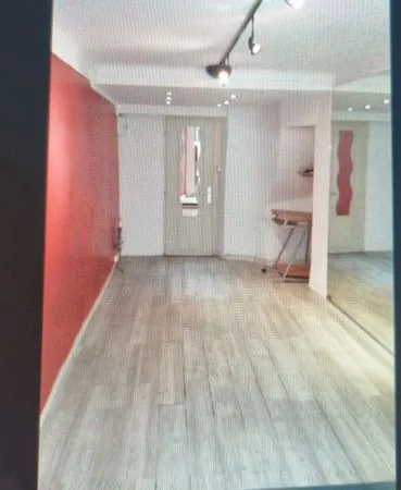 JOLIE BOUTIQUE ou BUREAU INTRA MUROS