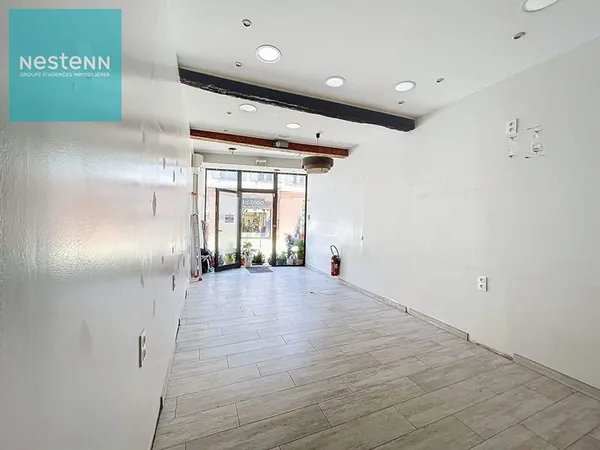 Local commercial à louer de 66 m² avec cave, au centre ville de Villefranche de Lauragais