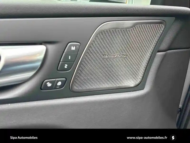 Volvo Xc60 t6 awd hybride rechargeable 253 ch+145 ch geartronic 8 — photo 24