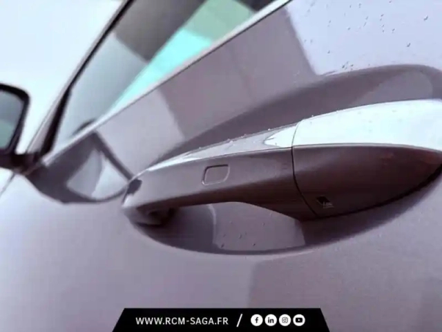 Mercedes Gla 220 d 4matic amg line — photo 12