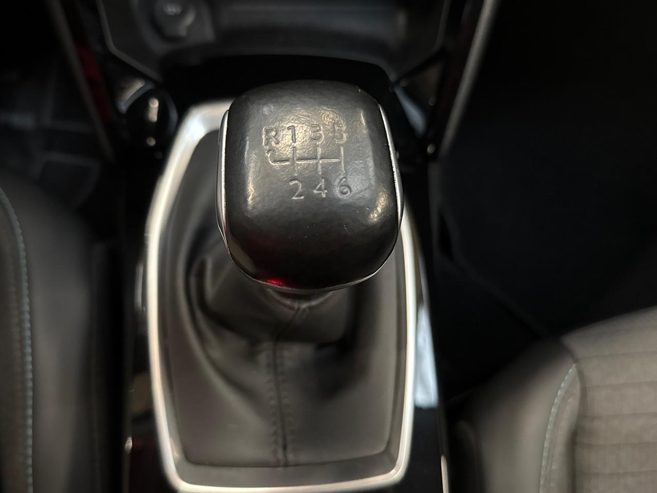 Peugeot 2008 1.2 essence 130ch s&s allure — photo 15