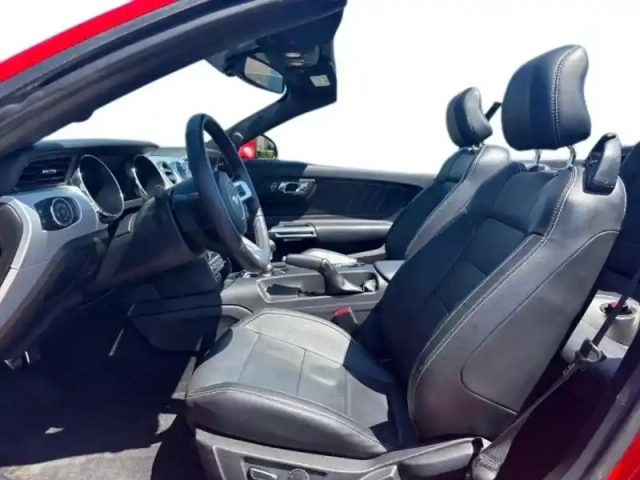 Ford Mustang convertible 2.3 ecoboost 317ch — photo 7