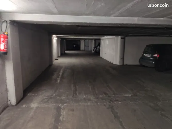 Parking - 50 rue de la Tour 75016 Paris