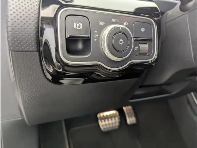 Mercedes Classe A 180 d amg line — photo 13