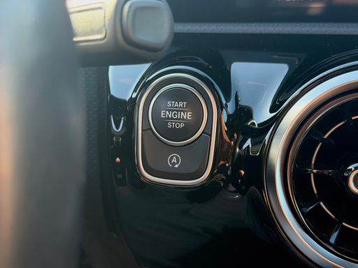 Mercedes Classe A 180 136 7G-DCT - AMG Line – 2021 – 80798 km – Essence – Boîte Automatique — photo 15