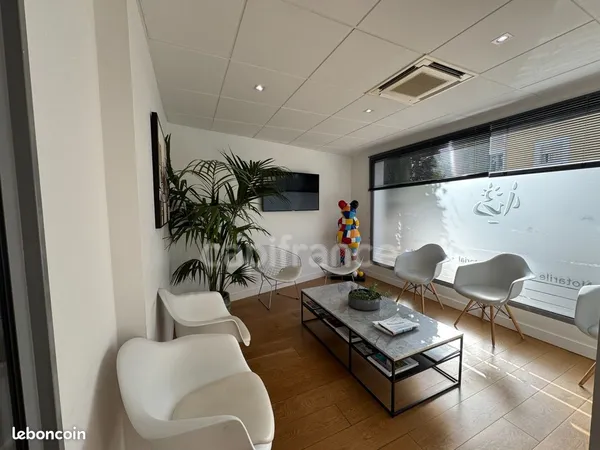 Local commercial 114 m²