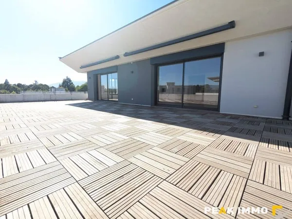 Appartement 6 pièces 208 m²