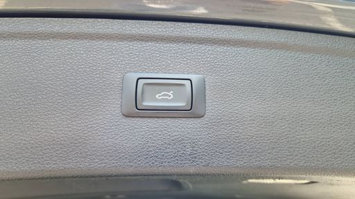 Audi Q5 2.0 TDI 163 Quattro S-Tronic7 - Avus – 2017 – 158000 km – Diesel – Boîte Automatique — photo 8