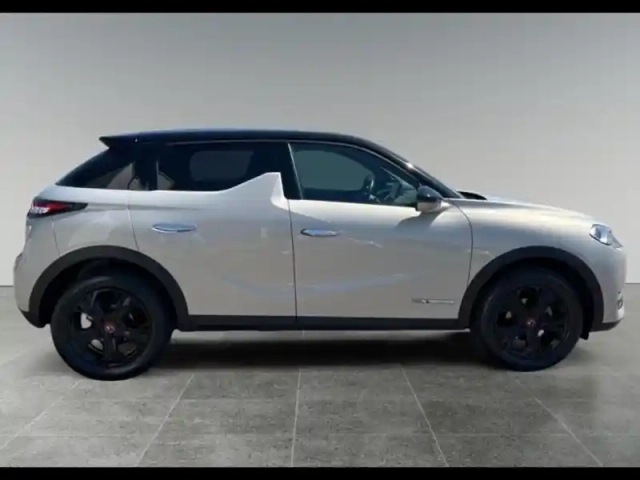 Ds Ds 3 crossback essence 130 perfo line auto caméra carplay radar av/ar 1ère main — photo 4