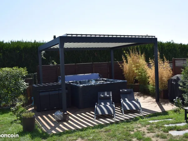 À louer - Maison 4 pièces de 110 m² avec jardin, spa et garage - Brétigny (01280)