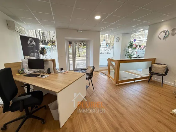 Local commercial 201 m²