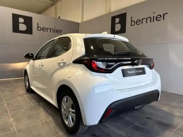 Toyota Yaris 120 vvt-i dynamic business 5p mc24 — photo 2