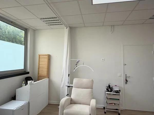 Bureau professionnel à louer - Enghien-les-Bains, face à la gare
