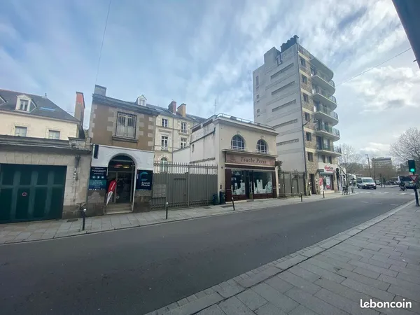 Bureaux 82 m² RENNES