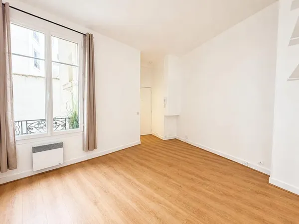 LEVALLOIS-PERRET - STUDIO 19,64 M² - 1ER ÉTAGE - SUR COUR - RUE BAUDIN