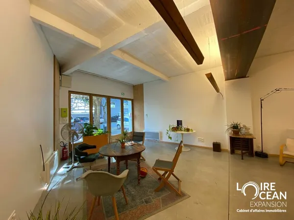 Local professionnel 75 m²