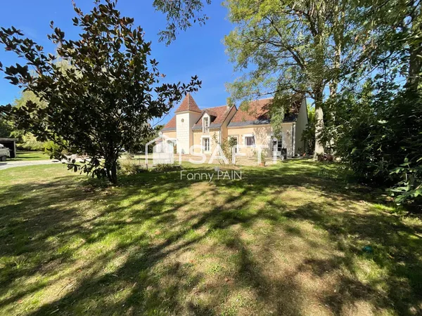 MAGNIFIQUE PROPRIÉTÉ AVEC PISCINE ET MAISON D'AMIS