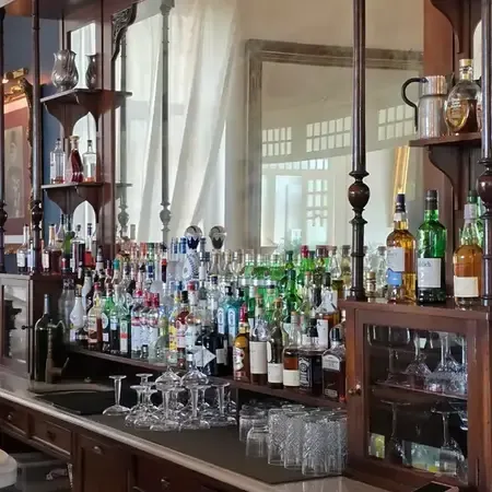 Exclusivite cote nord 35 face a la mer tres beau bar tapas