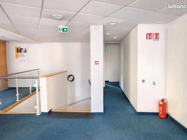 Local commercial 242 m² Val-de-Moder