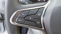 Renault Clio 1.0 TCe 90ch Techno - 24 — photo 17