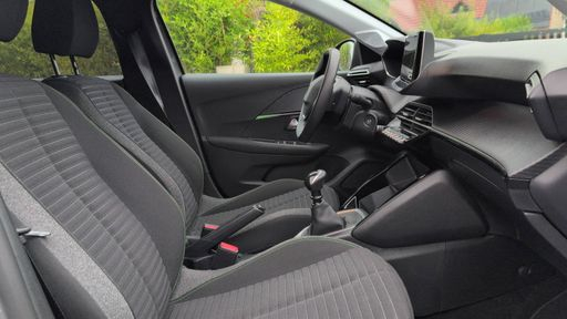 Peugeot 208 1.2 PureTech 100 - Style Edition – 2024 – 26220 km – Essence – Boîte Manuelle — photo 11