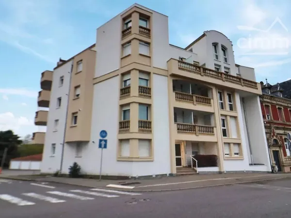 Appartement T3 de 74,62 m² situé en rez-de-chaussée + garage + cave à FORBACH