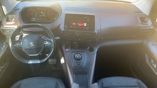Peugeot Rifter Long 1.5 BlueHDi 130 EAT8 - GT Line – 2020 – 92688 km – Diesel – Boîte Automatique — photo 19