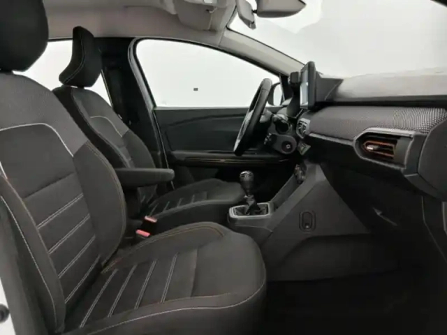 Dacia Sandero 1.0 eco-g 100ch stepway expression — photo 11
