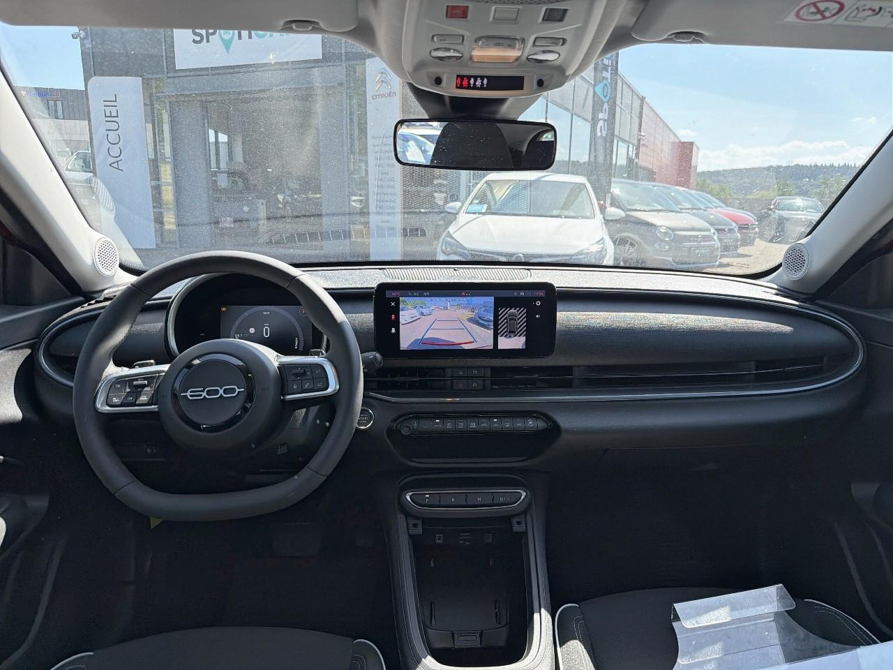 Fiat 600 1.2 hybrid 100ch dct6 — photo 8