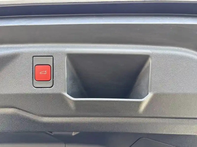 Peugeot 5008 hybrid 145 ch e-dcs6 — photo 24