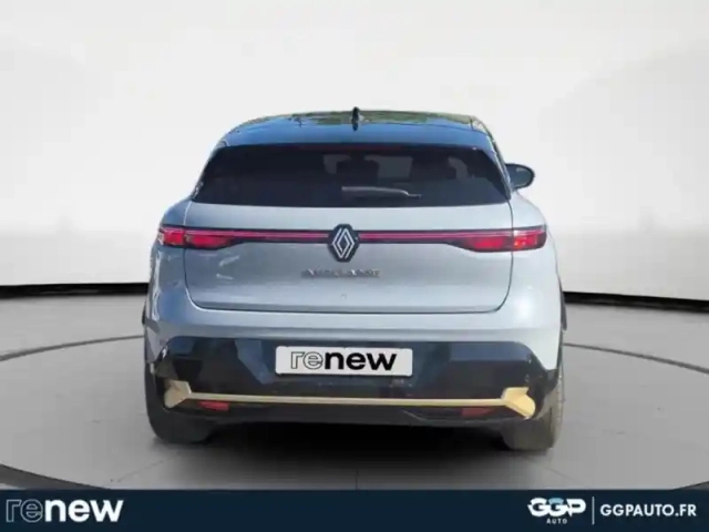 Renault Megane e-tech electric ev60 220ch iconic optimum charge -b — photo 3