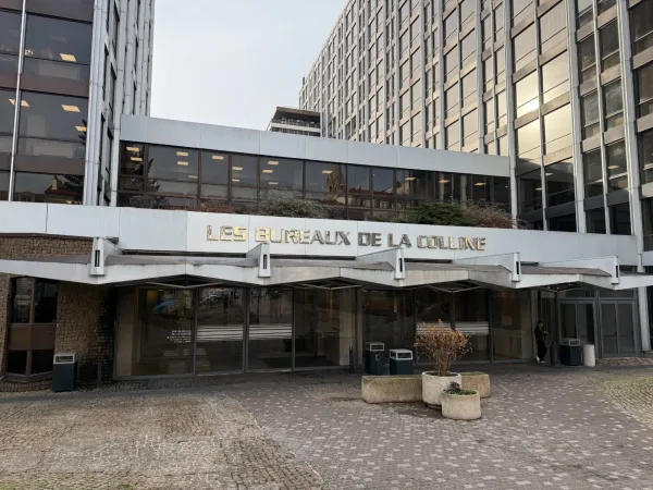 Saint-Cloud - Bureau 18 m² aux Bureaux de la Colline - 79 500 € FAI - Rentabilité brute estimée 7,2 
