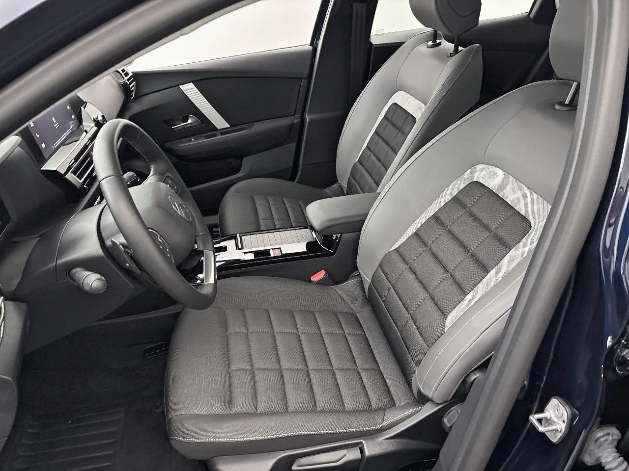 Citroën C4 hybride 136 e-dcs6 plus — photo 10