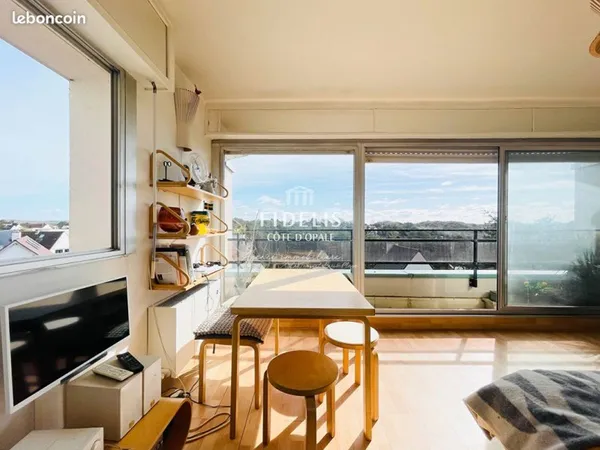 Studio 1 pièce 29 m²