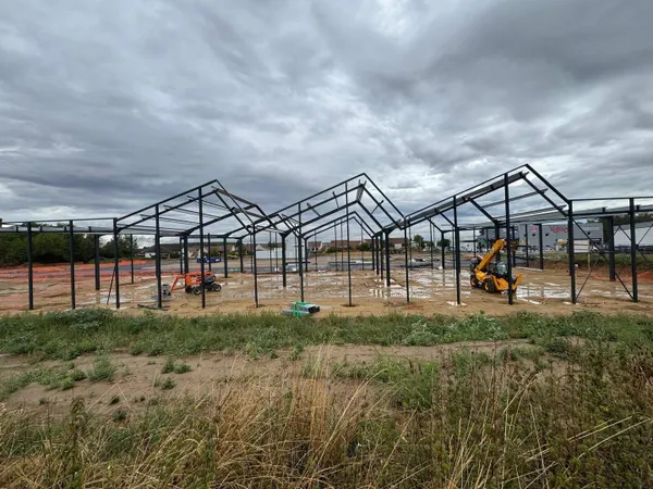 Local d'activité 10719 m²