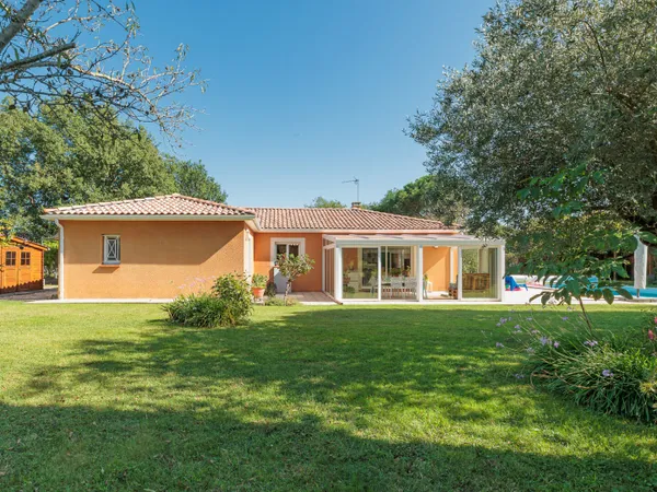Villa Villeneuve-Tolosane 5 pièces 195 m² avec piscine et grande parcelle arborée