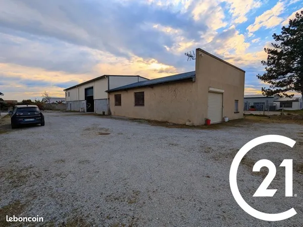 Local 470 m² BOURG DE PEAGE