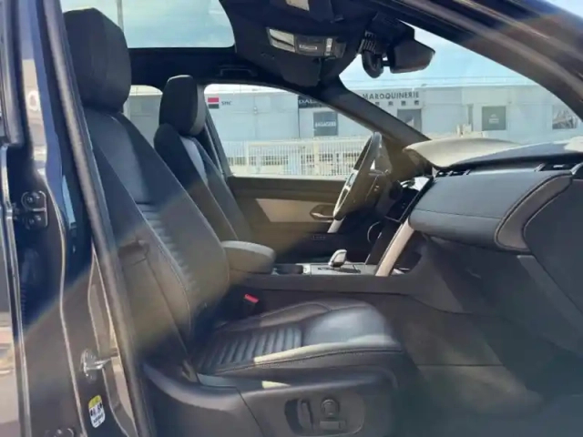 Land Rover Discovery Sport p270e phev 269ch dynamic se 8cv — photo 14
