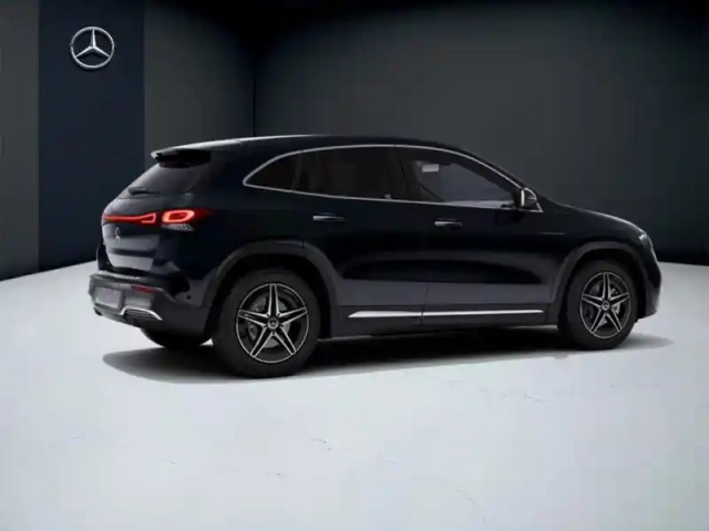 Mercedes Eqa 250+ amg line — photo 20