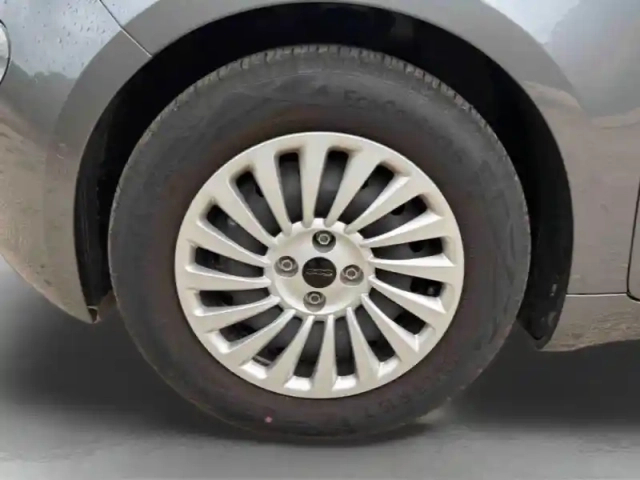 Fiat 500 e 118ch my23 — photo 10