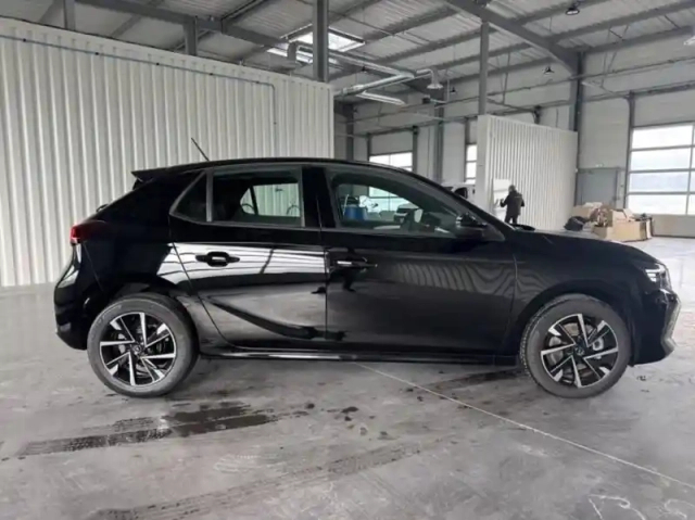 Opel Corsa 1.2 turbo 100ch gs — photo 4
